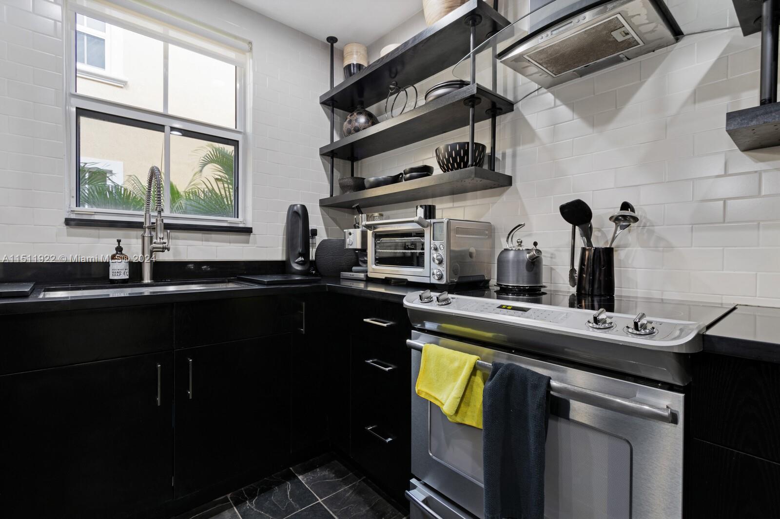 852 NE 16th Ave 852, Fort Lauderdale, Florida 33304, 3 Bedrooms Bedrooms, ,3 BathroomsBathrooms,Residential,For Sale,852 NE 16th Ave 852,A11511922