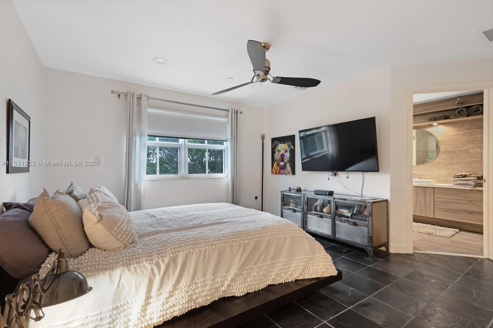852 NE 16th Ave 852, Fort Lauderdale, Florida 33304, 3 Bedrooms Bedrooms, ,3 BathroomsBathrooms,Residential,For Sale,852 NE 16th Ave 852,A11511922