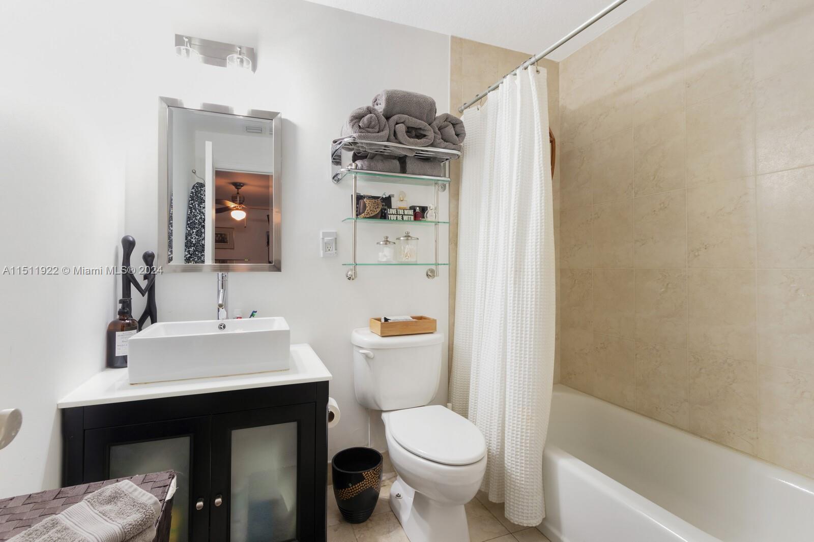 852 NE 16th Ave 852, Fort Lauderdale, Florida 33304, 3 Bedrooms Bedrooms, ,3 BathroomsBathrooms,Residential,For Sale,852 NE 16th Ave 852,A11511922