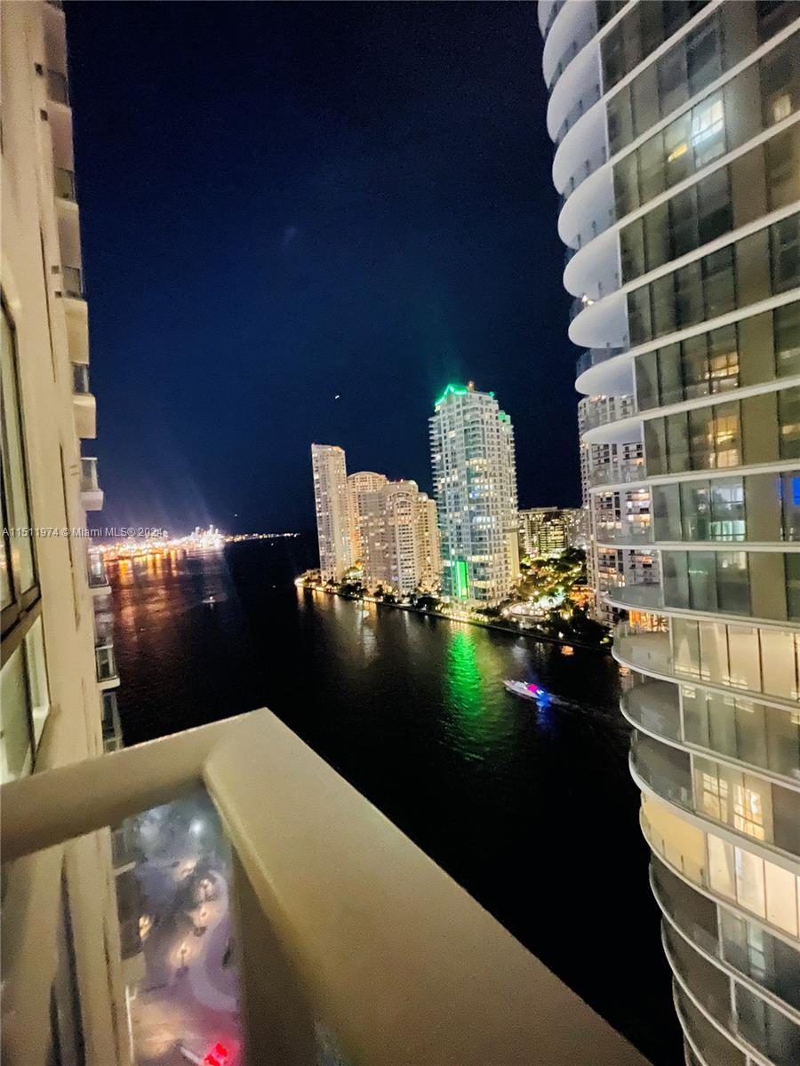 freshly painted & available for immediate occupancy. 6 month minimum lease with option to renew. Unit offers 2 beds – 2 baths + an oversized balcony with water & city views. Conveniently located at the Met 1 Building in Downtown Miami with great access to dining, shopping, cafes, bayside, the arena as well as the business district of Brickell Ave with easy access to I-95, Miami Beach, Wynwood, midtown and design district. It is fully furnished.Pool is currently closed waiting for bids to repair a leak.
Driving Directions: