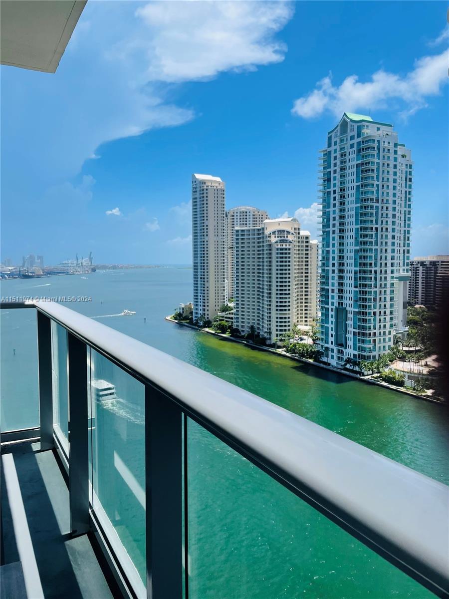 300 S Biscayne Blvd T-1804, Miami, Florida 33131, 2 Bedrooms Bedrooms, ,2 BathroomsBathrooms,Residentiallease,For Rent,300 S Biscayne Blvd T-1804,A11511974