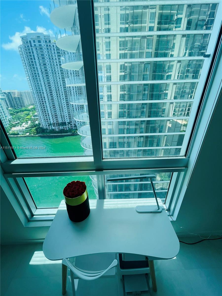 300 S Biscayne Blvd T-1804, Miami, Florida 33131, 2 Bedrooms Bedrooms, ,2 BathroomsBathrooms,Residentiallease,For Rent,300 S Biscayne Blvd T-1804,A11511974