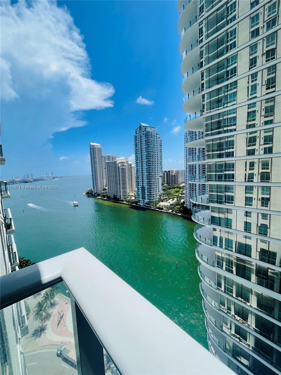 300 S Biscayne Blvd T-1804, Miami, Florida 33131, 2 Bedrooms Bedrooms, ,2 BathroomsBathrooms,Residentiallease,For Rent,300 S Biscayne Blvd T-1804,A11511974