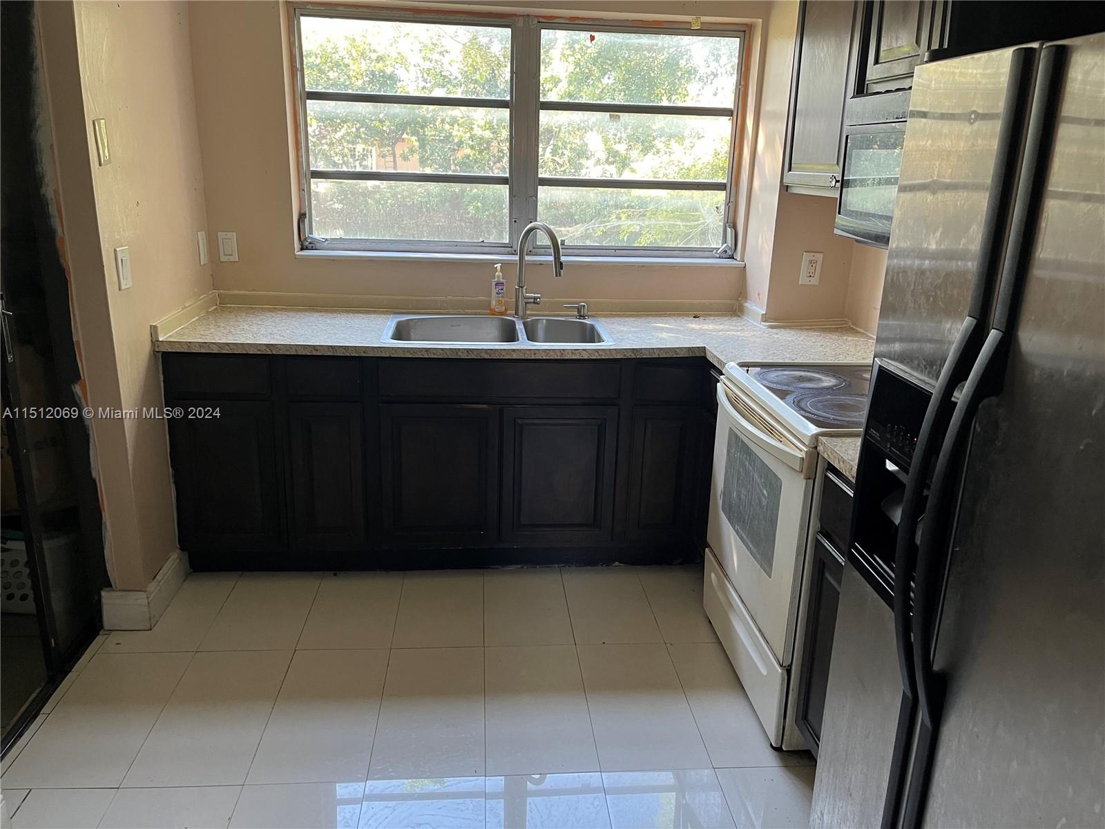 4141 NW 21st St 102, Lauderhill, Florida 33313, 1 Bedroom Bedrooms, ,1 BathroomBathrooms,Residential,For Sale,4141 NW 21st St 102,A11512069