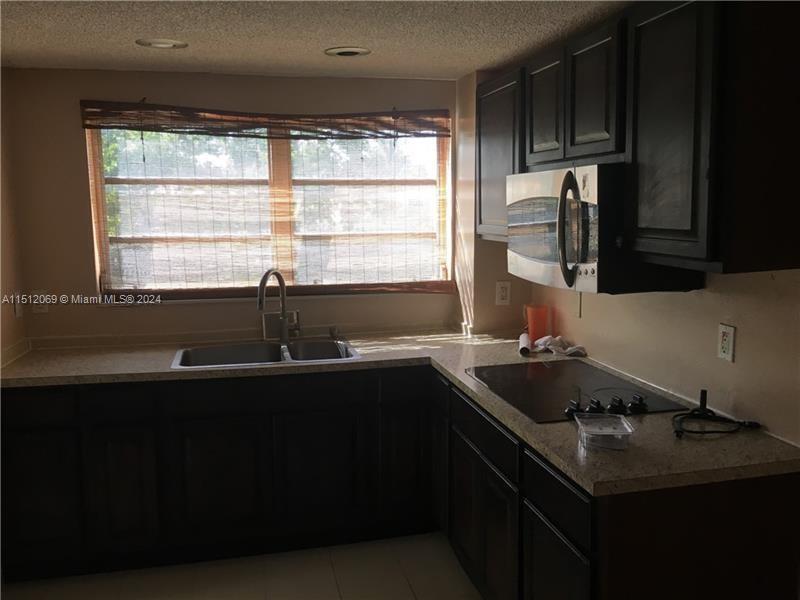4141 NW 21st St 102, Lauderhill, Florida 33313, 1 Bedroom Bedrooms, ,1 BathroomBathrooms,Residential,For Sale,4141 NW 21st St 102,A11512069
