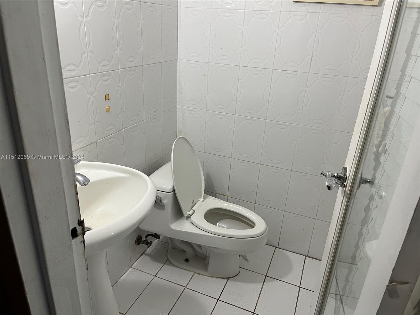 4141 NW 21st St 102, Lauderhill, Florida 33313, 1 Bedroom Bedrooms, ,1 BathroomBathrooms,Residential,For Sale,4141 NW 21st St 102,A11512069