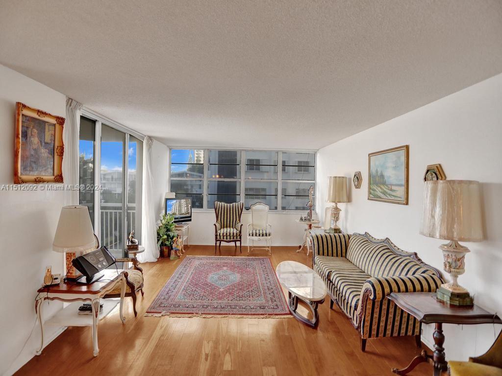 18051 Biscayne Blvd 304, Aventura, Florida 33160, 2 Bedrooms Bedrooms, ,2 BathroomsBathrooms,Residentiallease,For Rent,18051 Biscayne Blvd 304,A11512092