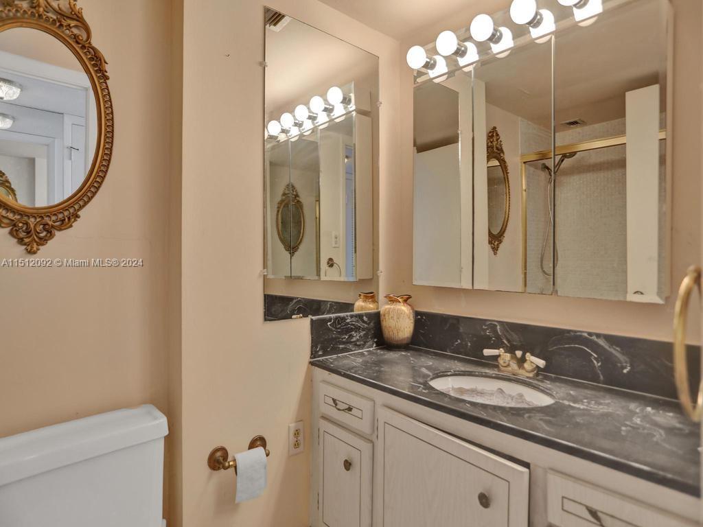 18051 Biscayne Blvd 304, Aventura, Florida 33160, 2 Bedrooms Bedrooms, ,2 BathroomsBathrooms,Residentiallease,For Rent,18051 Biscayne Blvd 304,A11512092
