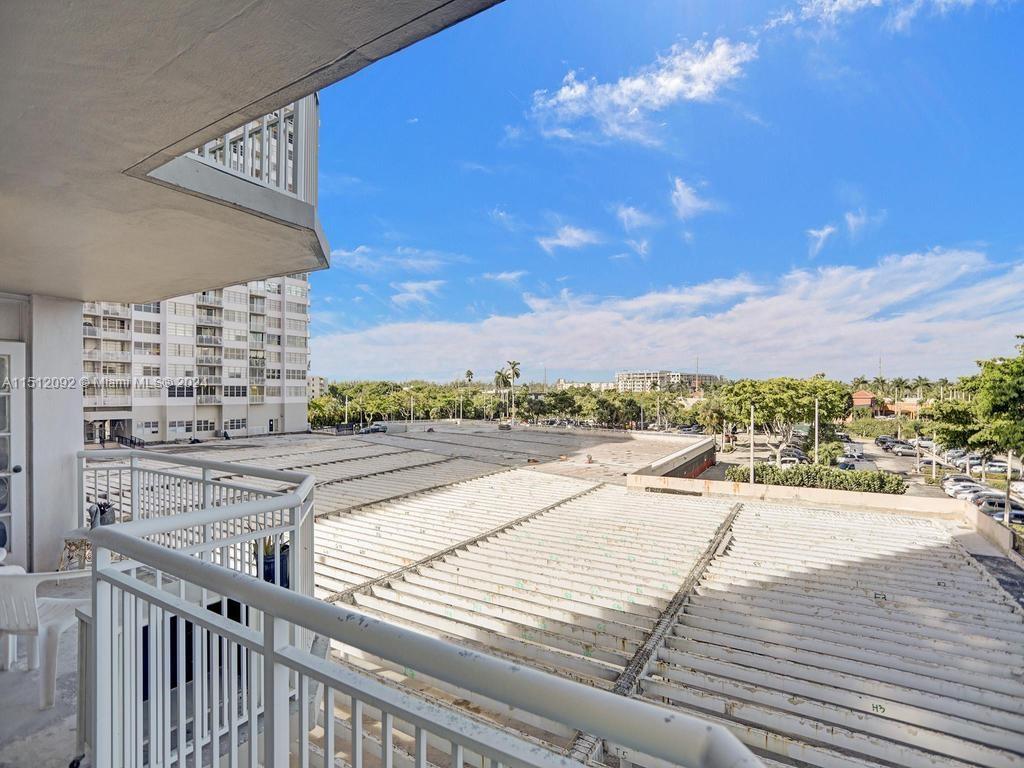 18051 Biscayne Blvd 304, Aventura, Florida 33160, 2 Bedrooms Bedrooms, ,2 BathroomsBathrooms,Residentiallease,For Rent,18051 Biscayne Blvd 304,A11512092