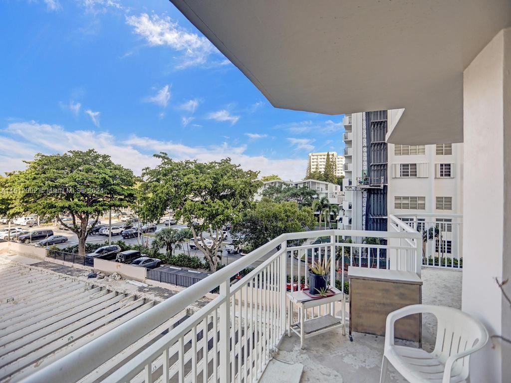 18051 Biscayne Blvd 304, Aventura, Florida 33160, 2 Bedrooms Bedrooms, ,2 BathroomsBathrooms,Residentiallease,For Rent,18051 Biscayne Blvd 304,A11512092