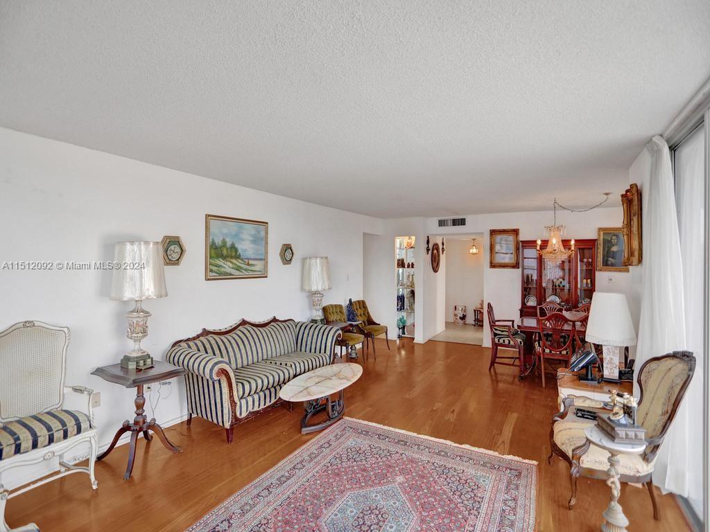 18051 Biscayne Blvd 304, Aventura, Florida 33160, 2 Bedrooms Bedrooms, ,2 BathroomsBathrooms,Residentiallease,For Rent,18051 Biscayne Blvd 304,A11512092
