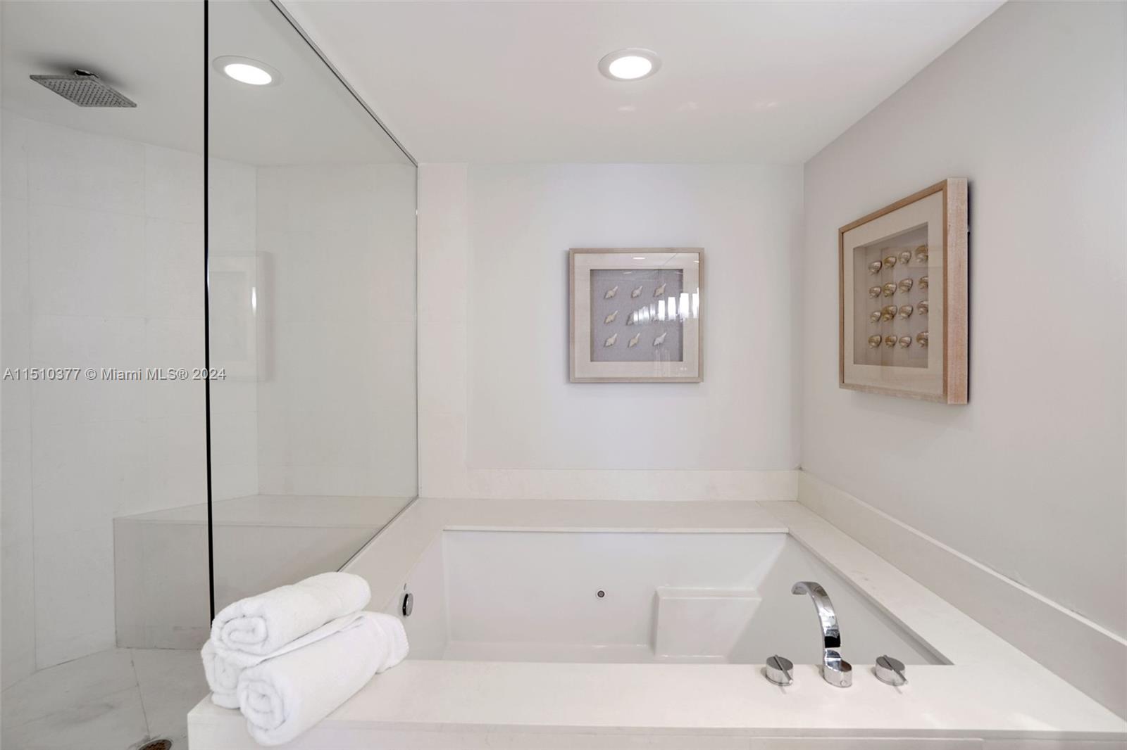 2711 S Ocean Dr 2803, Hollywood, Florida 33019, 3 Bedrooms Bedrooms, ,3 BathroomsBathrooms,Residential,For Sale,2711 S Ocean Dr 2803,A11510377