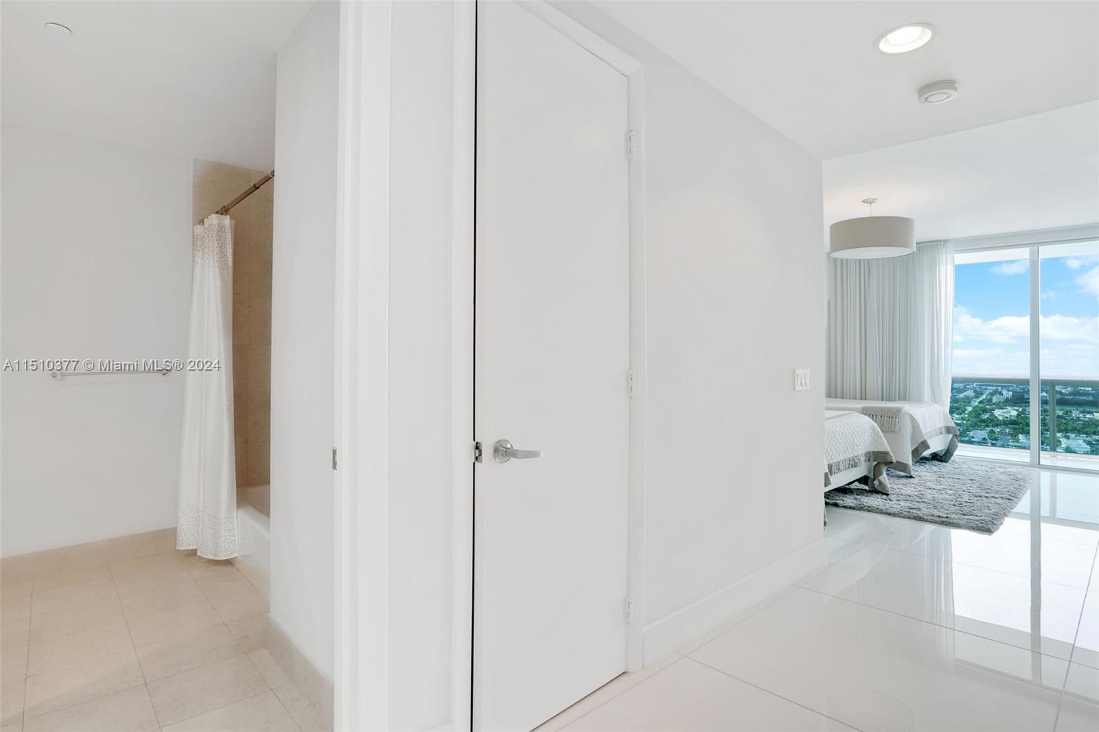 2711 S Ocean Dr 2803, Hollywood, Florida 33019, 3 Bedrooms Bedrooms, ,3 BathroomsBathrooms,Residential,For Sale,2711 S Ocean Dr 2803,A11510377