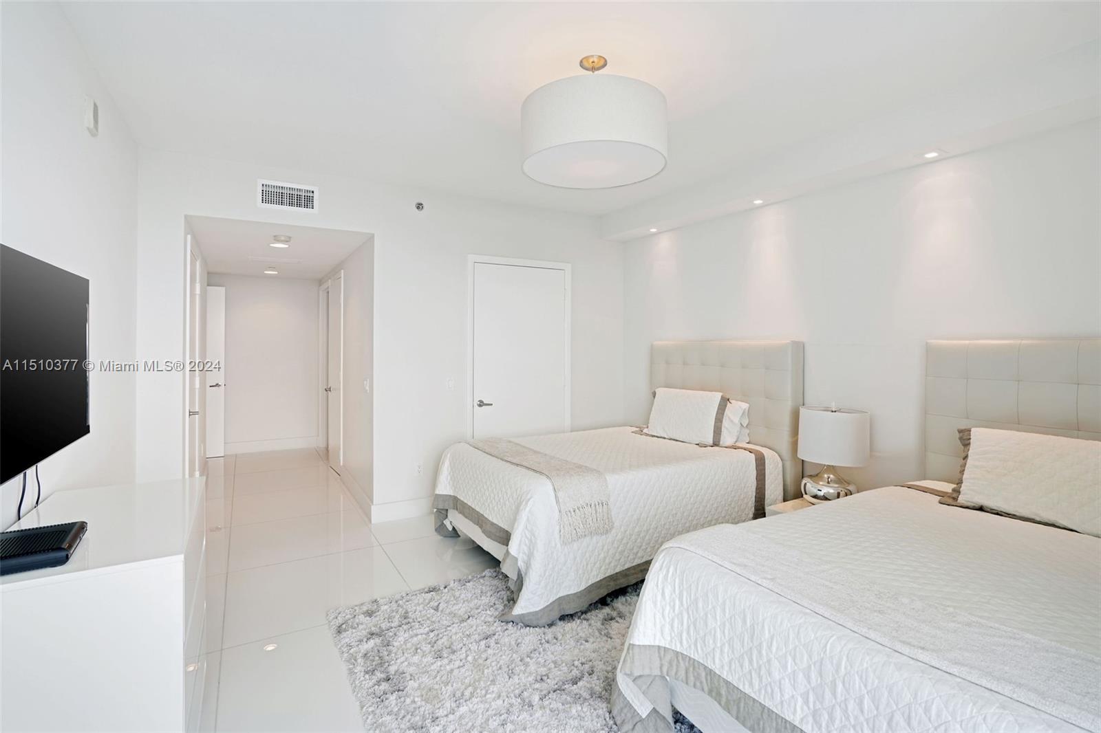 2711 S Ocean Dr 2803, Hollywood, Florida 33019, 3 Bedrooms Bedrooms, ,3 BathroomsBathrooms,Residential,For Sale,2711 S Ocean Dr 2803,A11510377