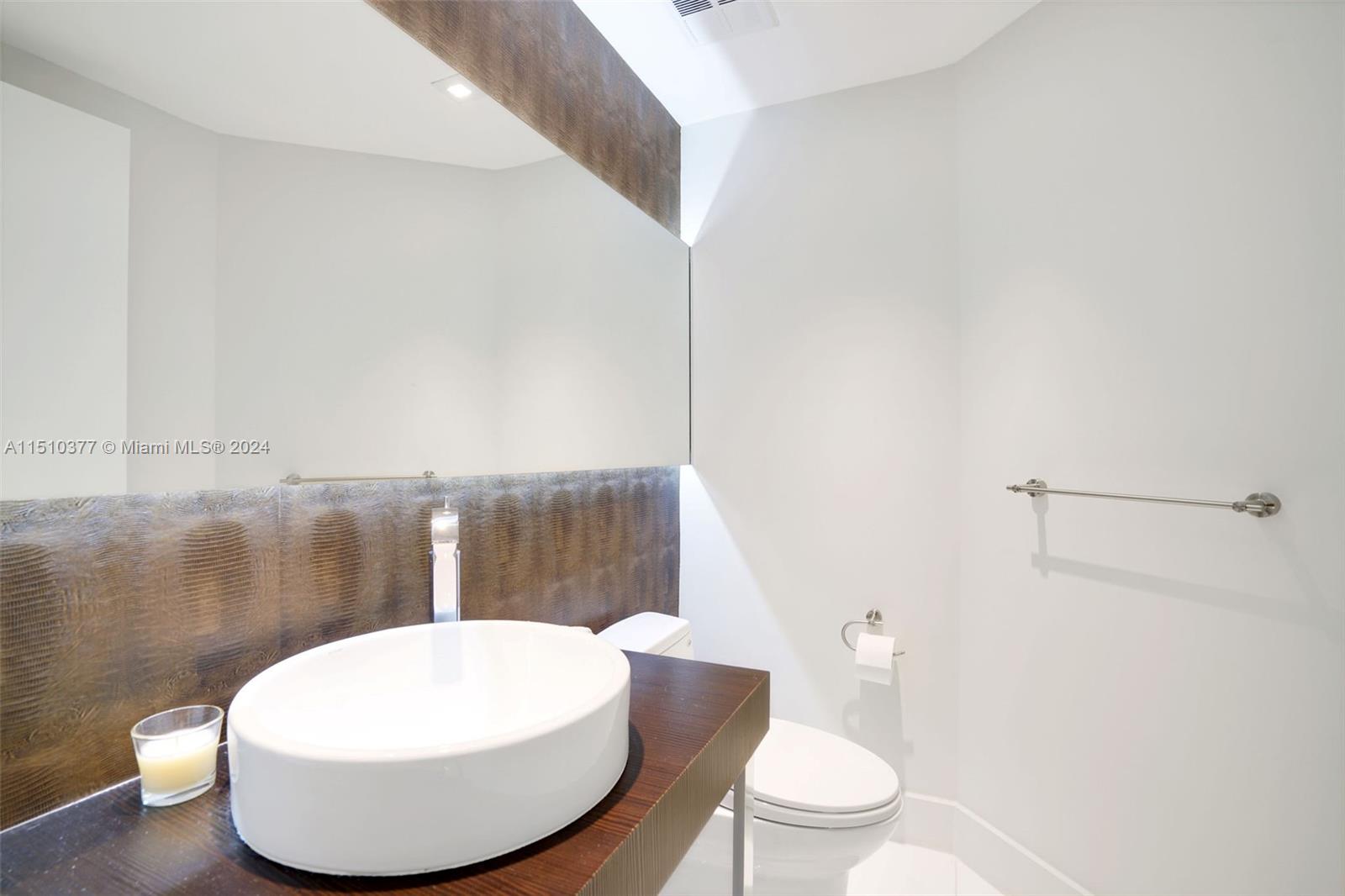 2711 S Ocean Dr 2803, Hollywood, Florida 33019, 3 Bedrooms Bedrooms, ,3 BathroomsBathrooms,Residential,For Sale,2711 S Ocean Dr 2803,A11510377