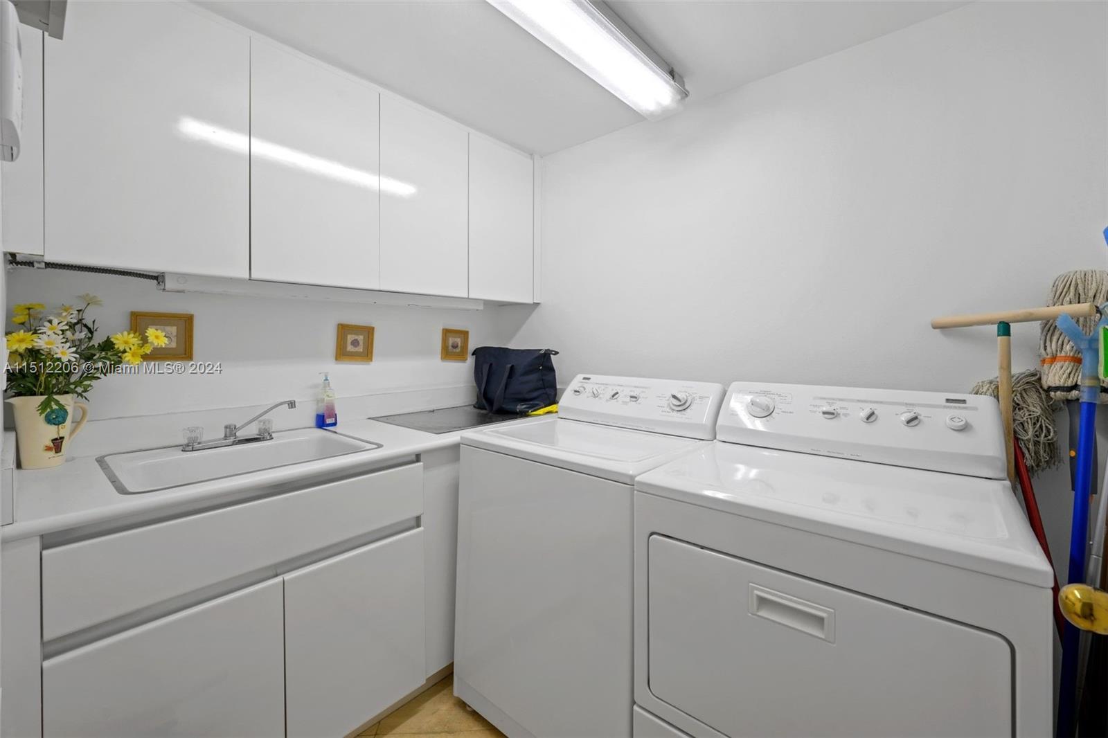 4000 Island Blvd 1901, Aventura, Florida 33160, 3 Bedrooms Bedrooms, ,3 BathroomsBathrooms,Residential,For Sale,4000 Island Blvd 1901,A11512206