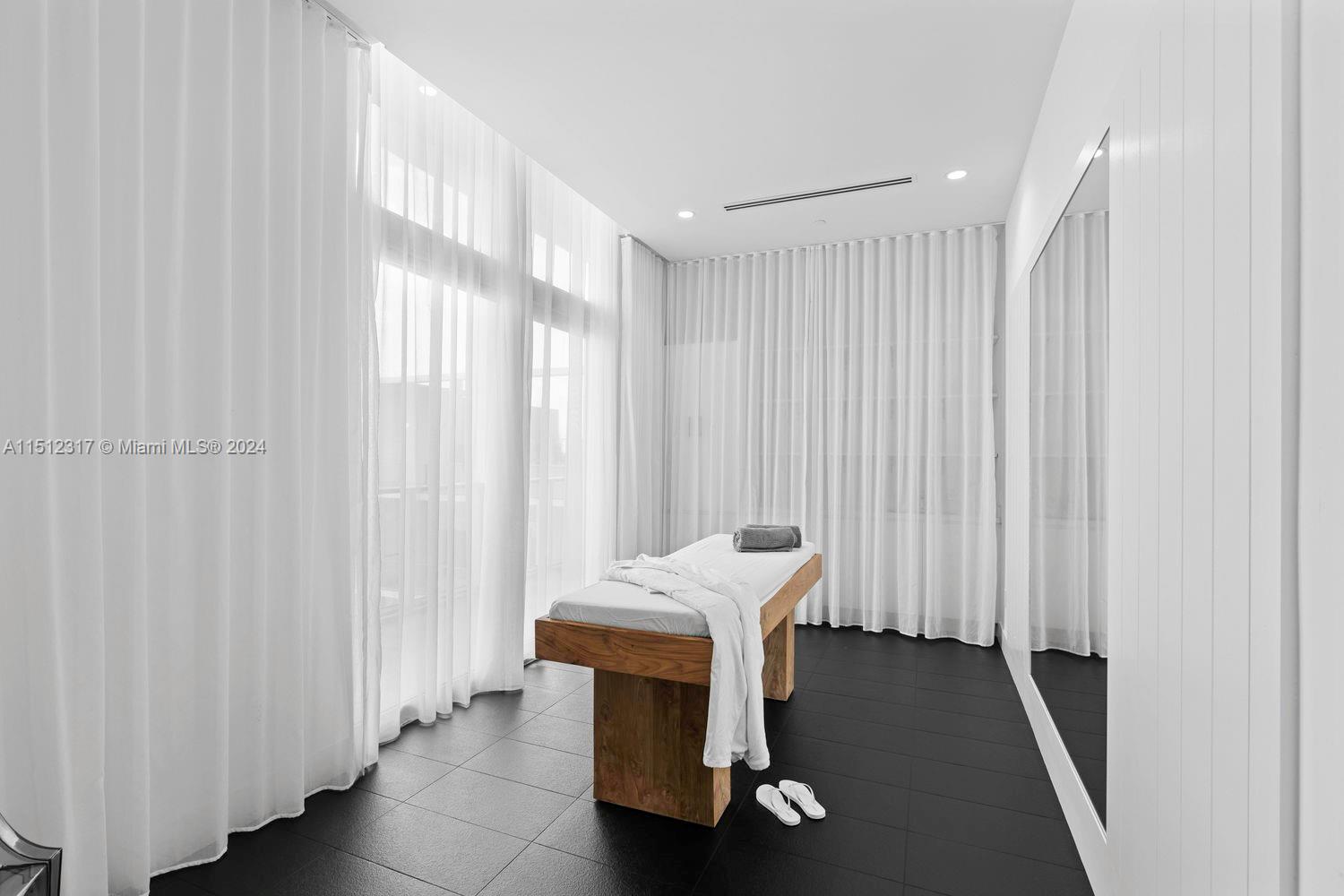 2000 Metropica Way PH08, Sunrise, Florida 33323, 3 Bedrooms Bedrooms, ,3 BathroomsBathrooms,Residential,For Sale,2000 Metropica Way PH08,A11512317