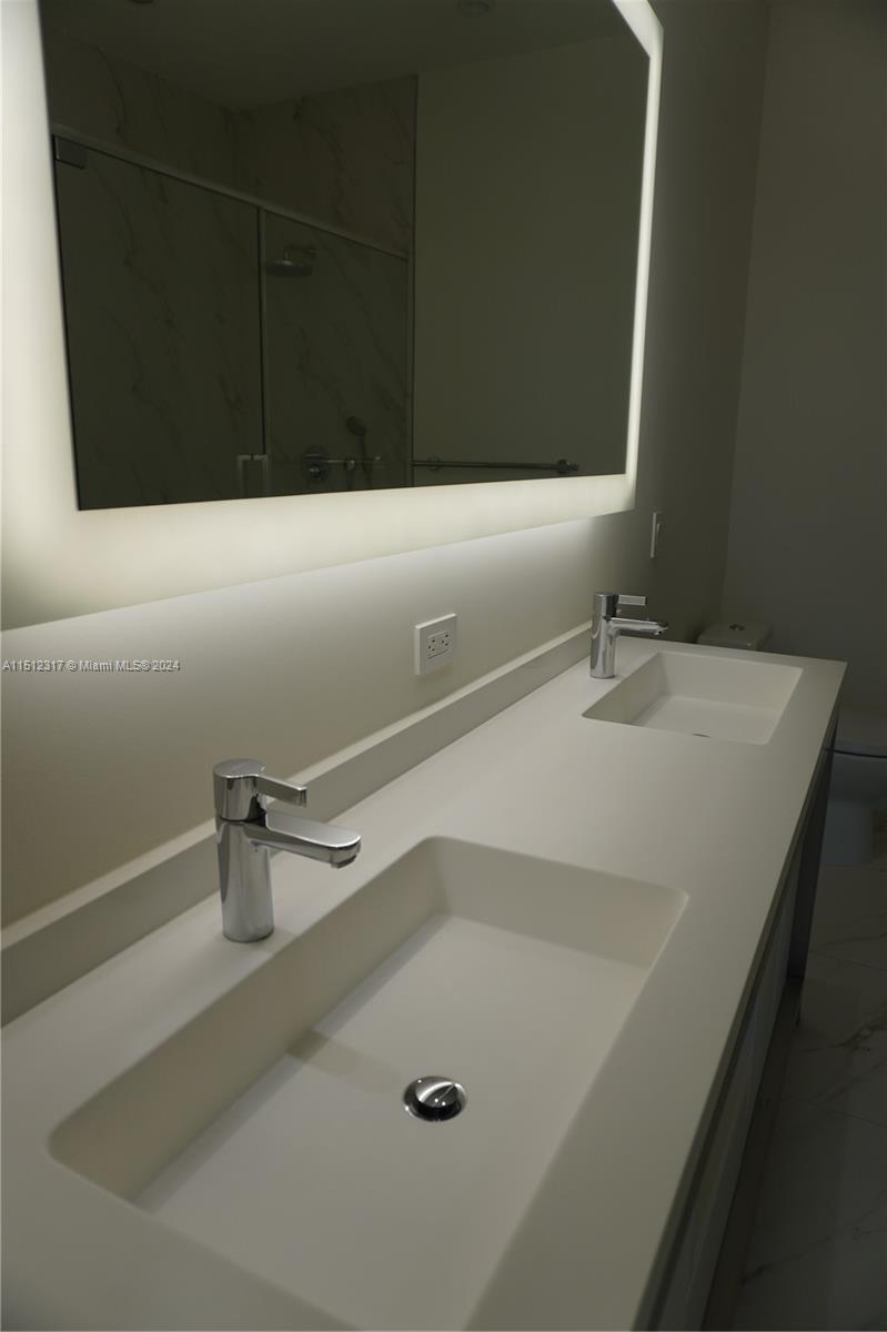 2000 Metropica Way PH08, Sunrise, Florida 33323, 3 Bedrooms Bedrooms, ,3 BathroomsBathrooms,Residential,For Sale,2000 Metropica Way PH08,A11512317
