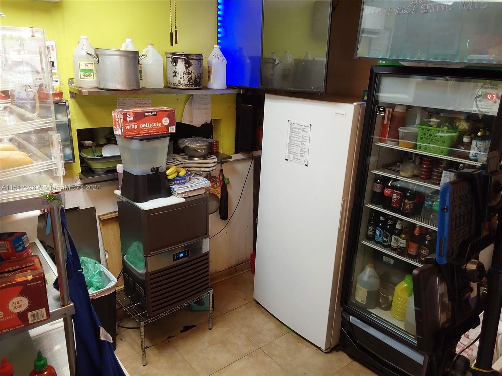 17010 W West Dixie Highway #G, North Miami Beach, Florida 33160, ,Businessopportunity,For Sale,17010 W West Dixie Highway #G,A11512398
