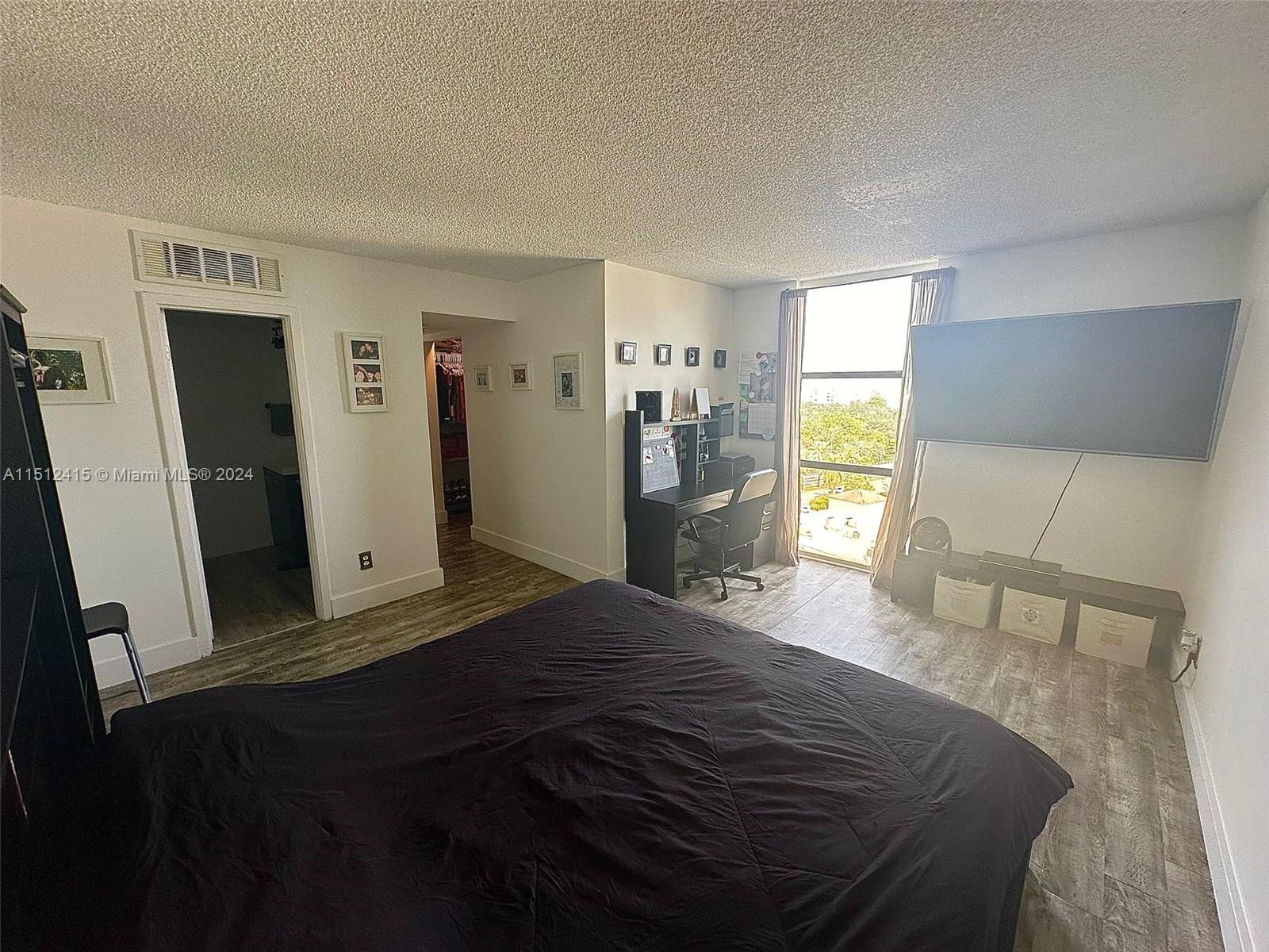 North Miami, Florida 33181, 2 Bedrooms Bedrooms, ,2 BathroomsBathrooms,Residential,For Sale,A11512415
