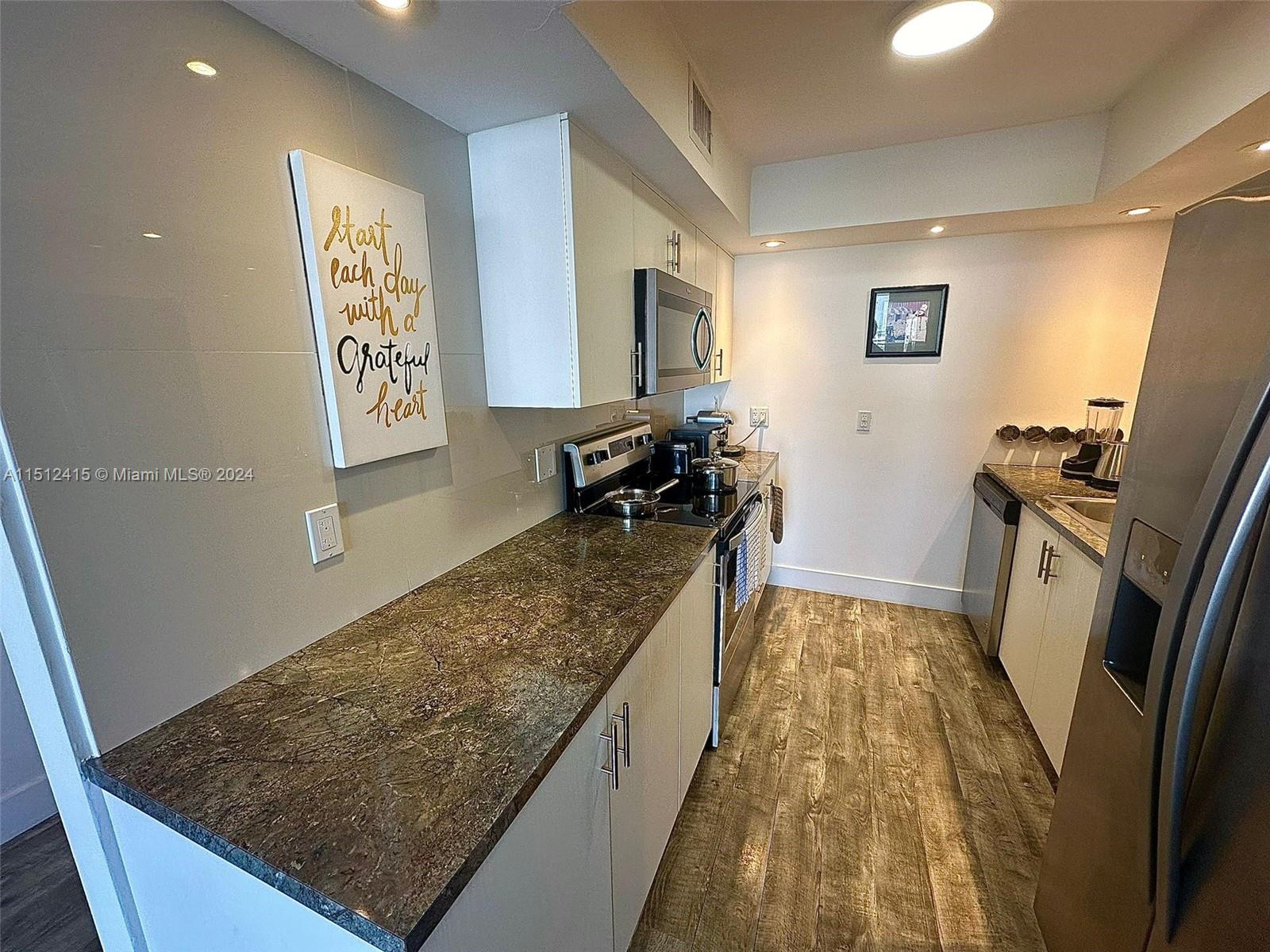 North Miami, Florida 33181, 2 Bedrooms Bedrooms, ,2 BathroomsBathrooms,Residential,For Sale,A11512415