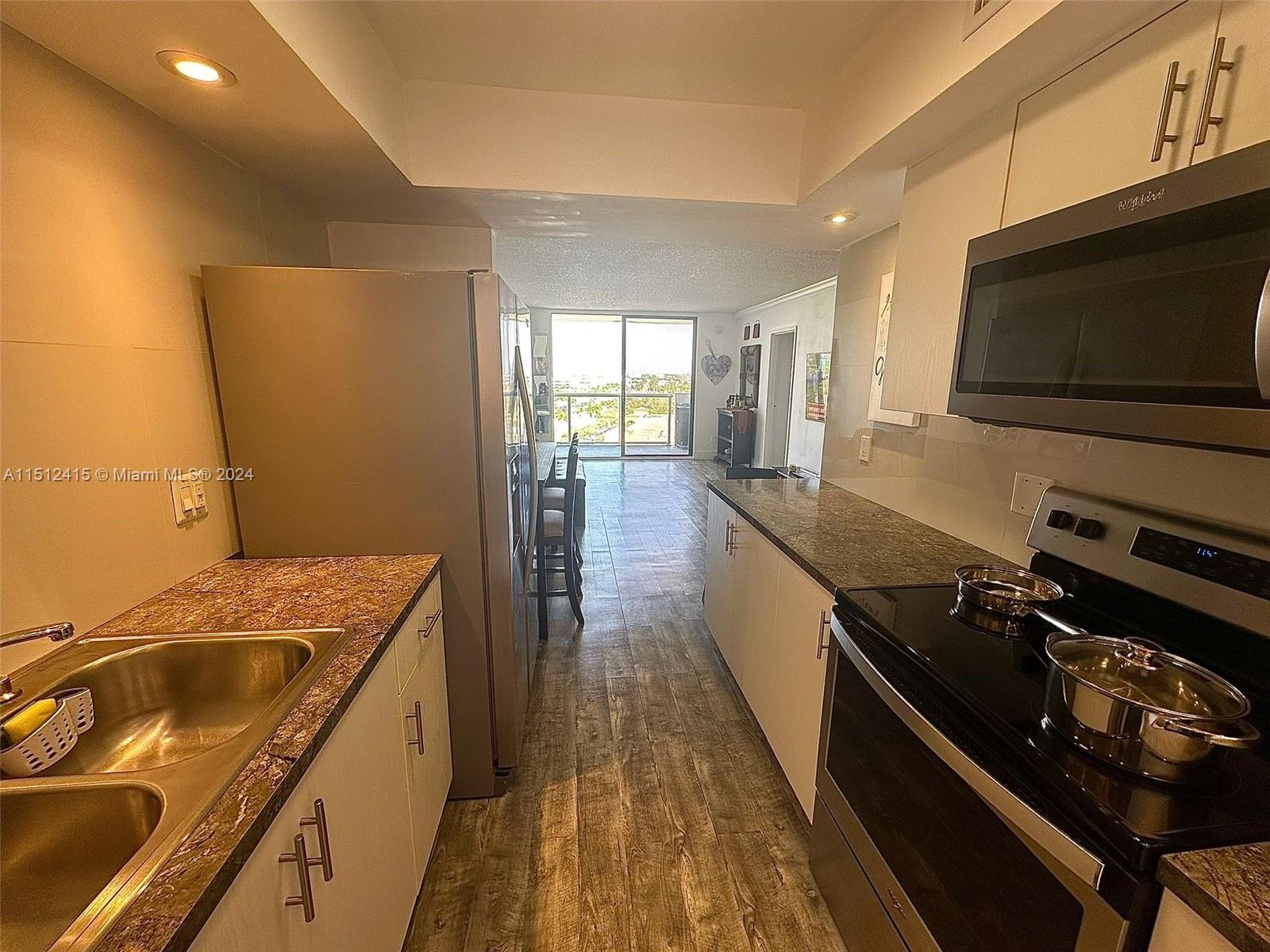 North Miami, Florida 33181, 2 Bedrooms Bedrooms, ,2 BathroomsBathrooms,Residential,For Sale,A11512415