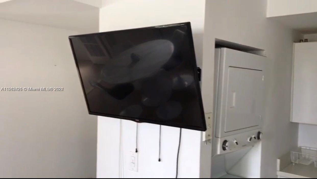 1008 Jefferson Ave 303, Miami Beach, Florida 33139, 2 Bedrooms Bedrooms, ,1 BathroomBathrooms,Residential,For Sale,1008 Jefferson Ave 303,A11512421