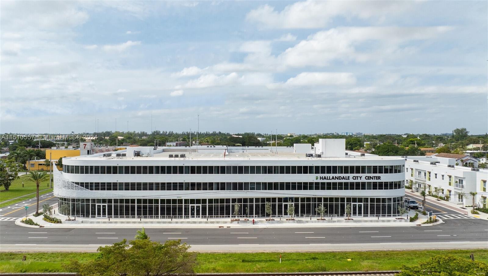 501 N Dixie Highway, Hallandale Beach, Florida 33009, ,Commerciallease,For Rent,501 N Dixie Highway,A11510557
