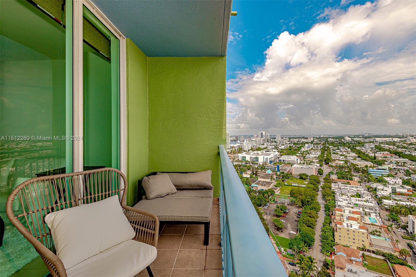 90 Alton Rd PH3205, Miami Beach, Florida 33139, 1 Bedroom Bedrooms, ,1 BathroomBathrooms,Residential,For Sale,90 Alton Rd PH3205,A11512260