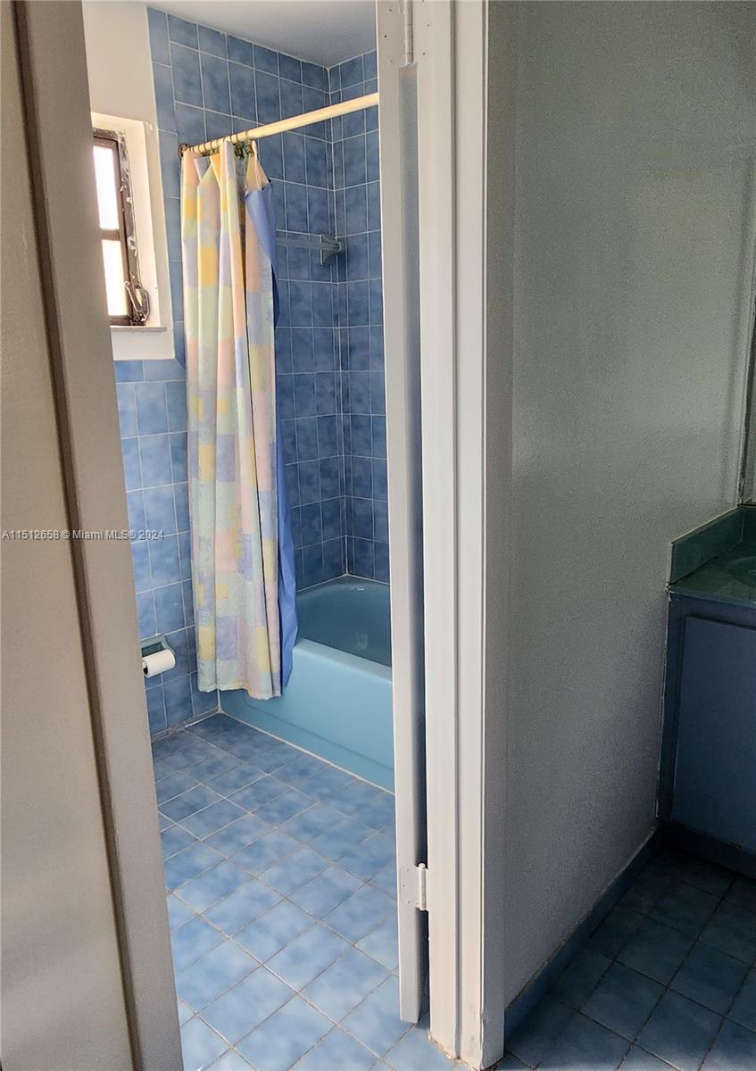 2231 SW 14th St 2231, Miami, Florida 33145, 3 Bedrooms Bedrooms, ,3 BathroomsBathrooms,Residentiallease,For Rent,2231 SW 14th St 2231,A11512658