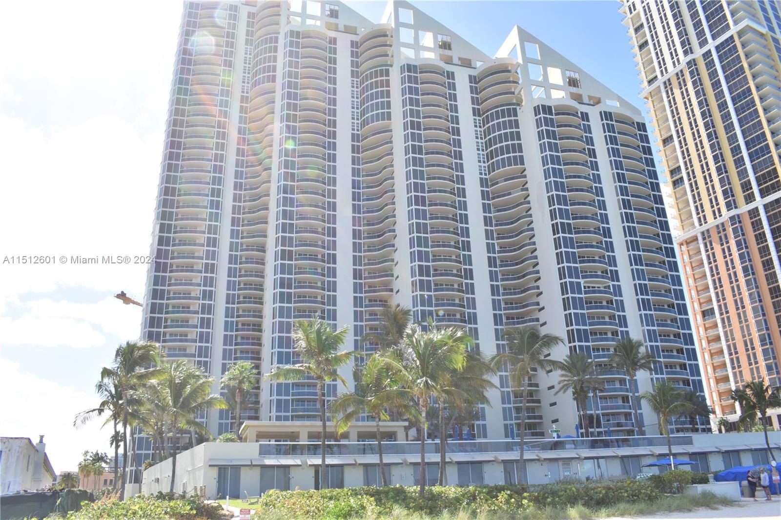 17555 Collins Ave 406, Sunny Isles Beach, Florida 33160, 2 Bedrooms Bedrooms, ,2 BathroomsBathrooms,Residential,For Sale,17555 Collins Ave 406,A11512601