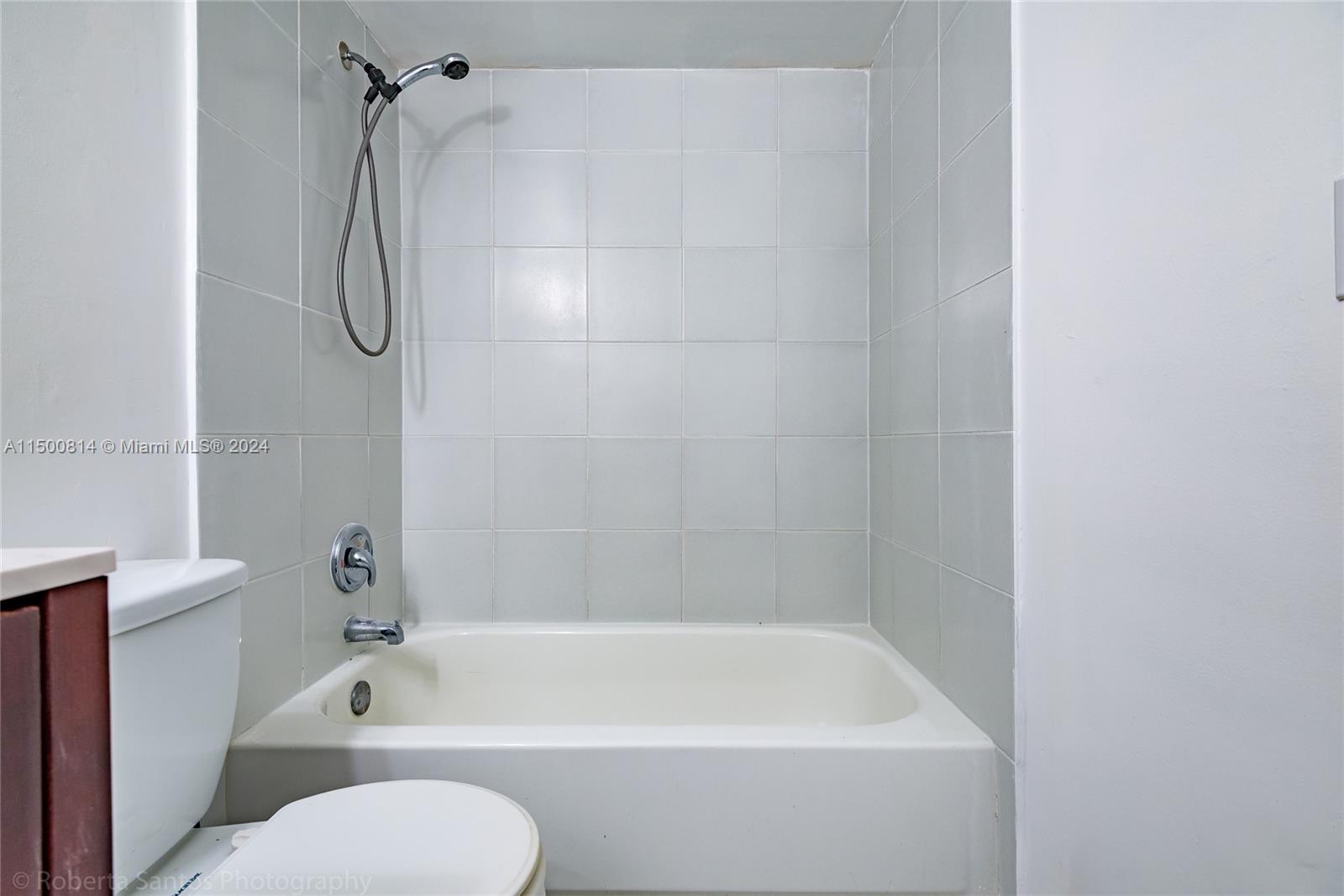 3861 N Carambola Cir N 2950, Coconut Creek, Florida 33066, 2 Bedrooms Bedrooms, ,2 BathroomsBathrooms,Residential,For Sale,3861 N Carambola Cir N 2950,A11500814