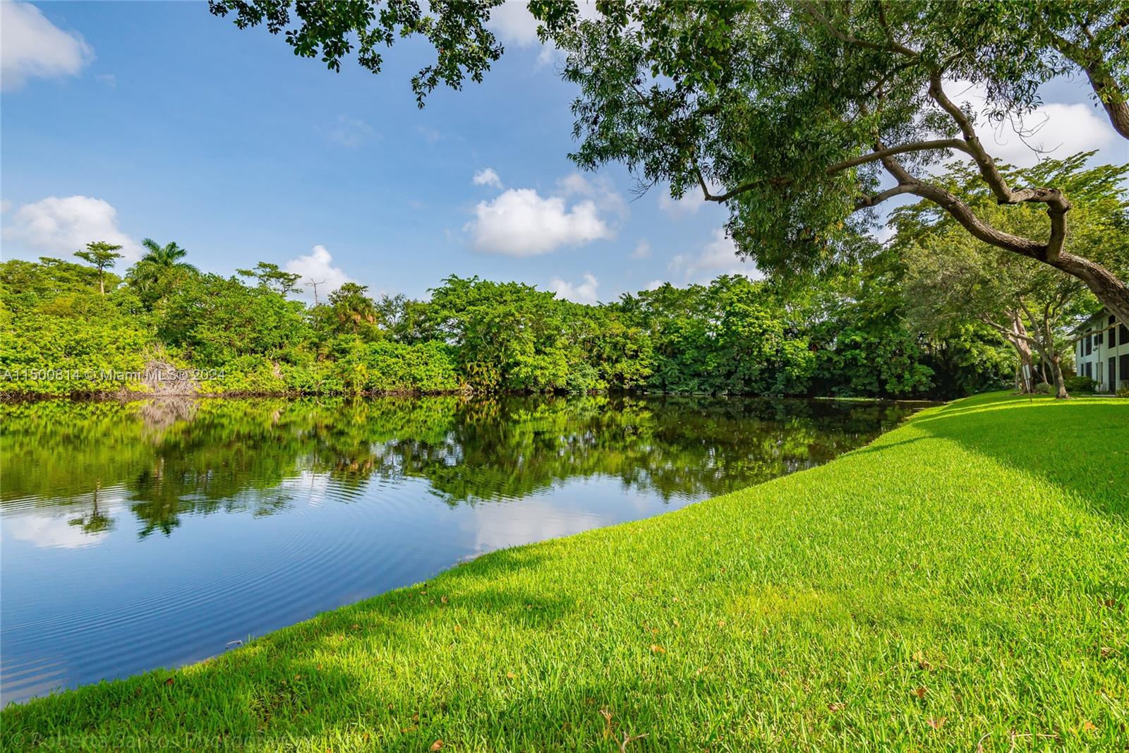 3861 N Carambola Cir N 2950, Coconut Creek, Florida 33066, 2 Bedrooms Bedrooms, ,2 BathroomsBathrooms,Residential,For Sale,3861 N Carambola Cir N 2950,A11500814