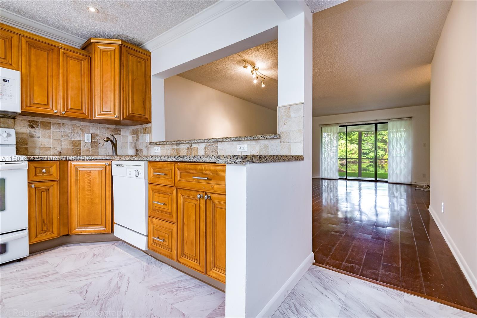 3861 N Carambola Cir N 2950, Coconut Creek, Florida 33066, 2 Bedrooms Bedrooms, ,2 BathroomsBathrooms,Residential,For Sale,3861 N Carambola Cir N 2950,A11500814