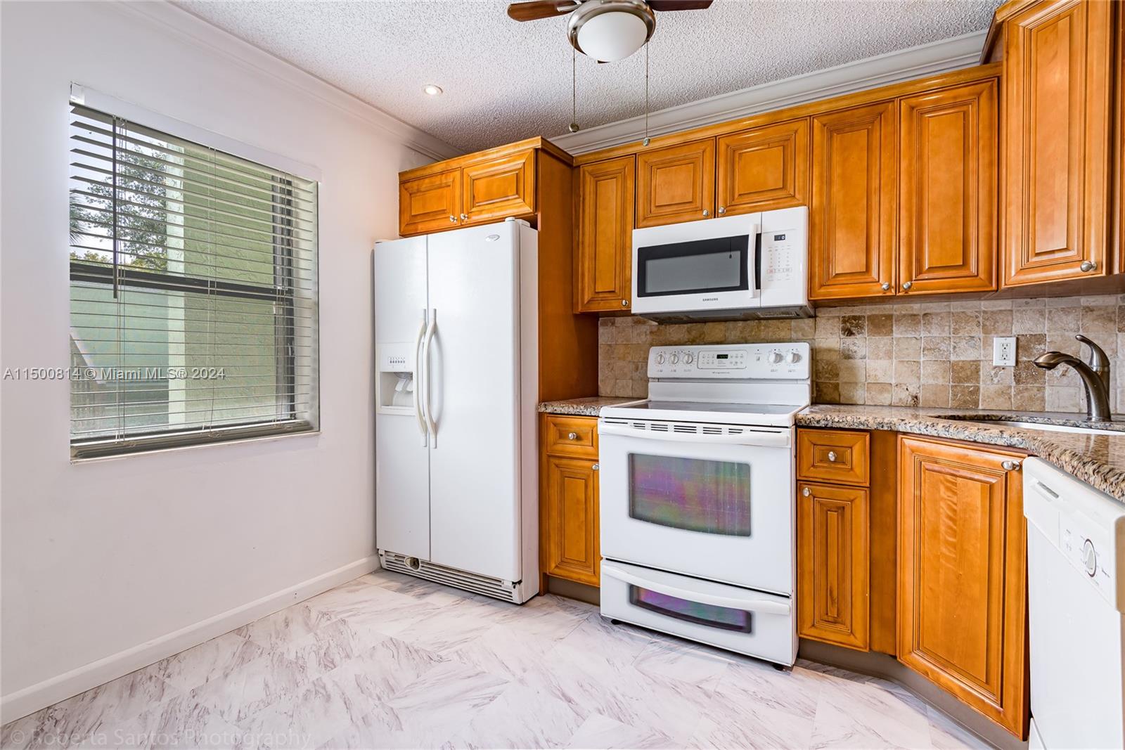 3861 N Carambola Cir N 2950, Coconut Creek, Florida 33066, 2 Bedrooms Bedrooms, ,2 BathroomsBathrooms,Residential,For Sale,3861 N Carambola Cir N 2950,A11500814