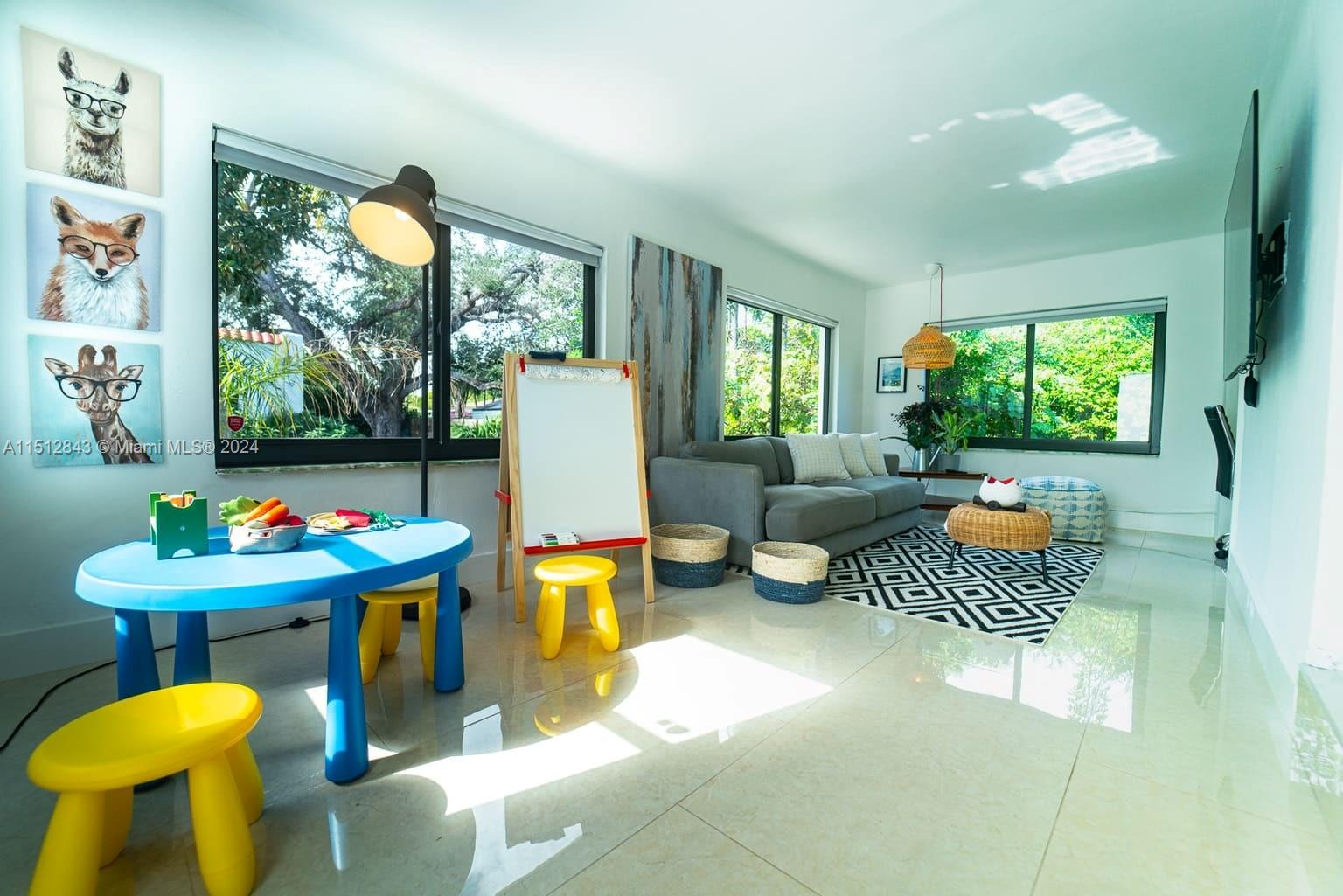 FAMILY ROOM