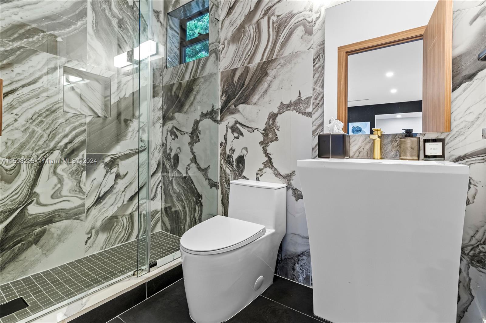 19000 NE 20th Ave, North Miami Beach, Florida 33179, 5 Bedrooms Bedrooms, ,5 BathroomsBathrooms,Residential,For Sale,19000 NE 20th Ave,A11508293