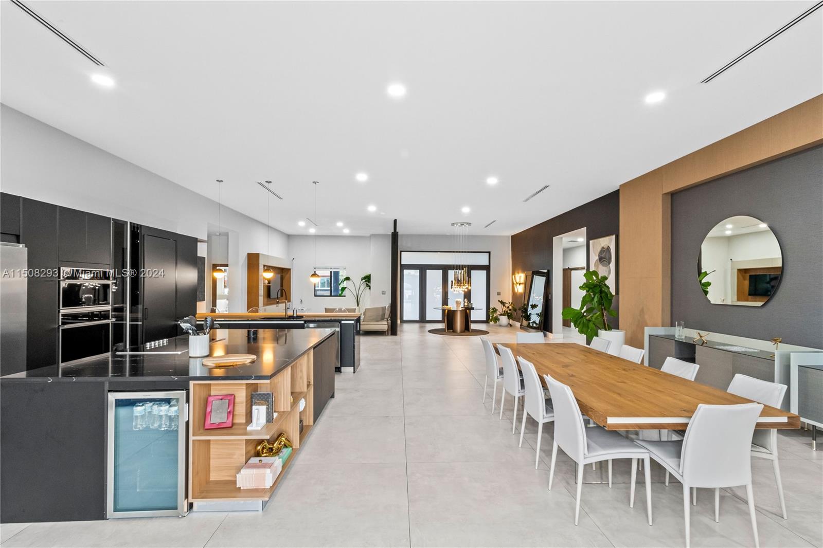 19000 NE 20th Ave, North Miami Beach, Florida 33179, 5 Bedrooms Bedrooms, ,5 BathroomsBathrooms,Residential,For Sale,19000 NE 20th Ave,A11508293