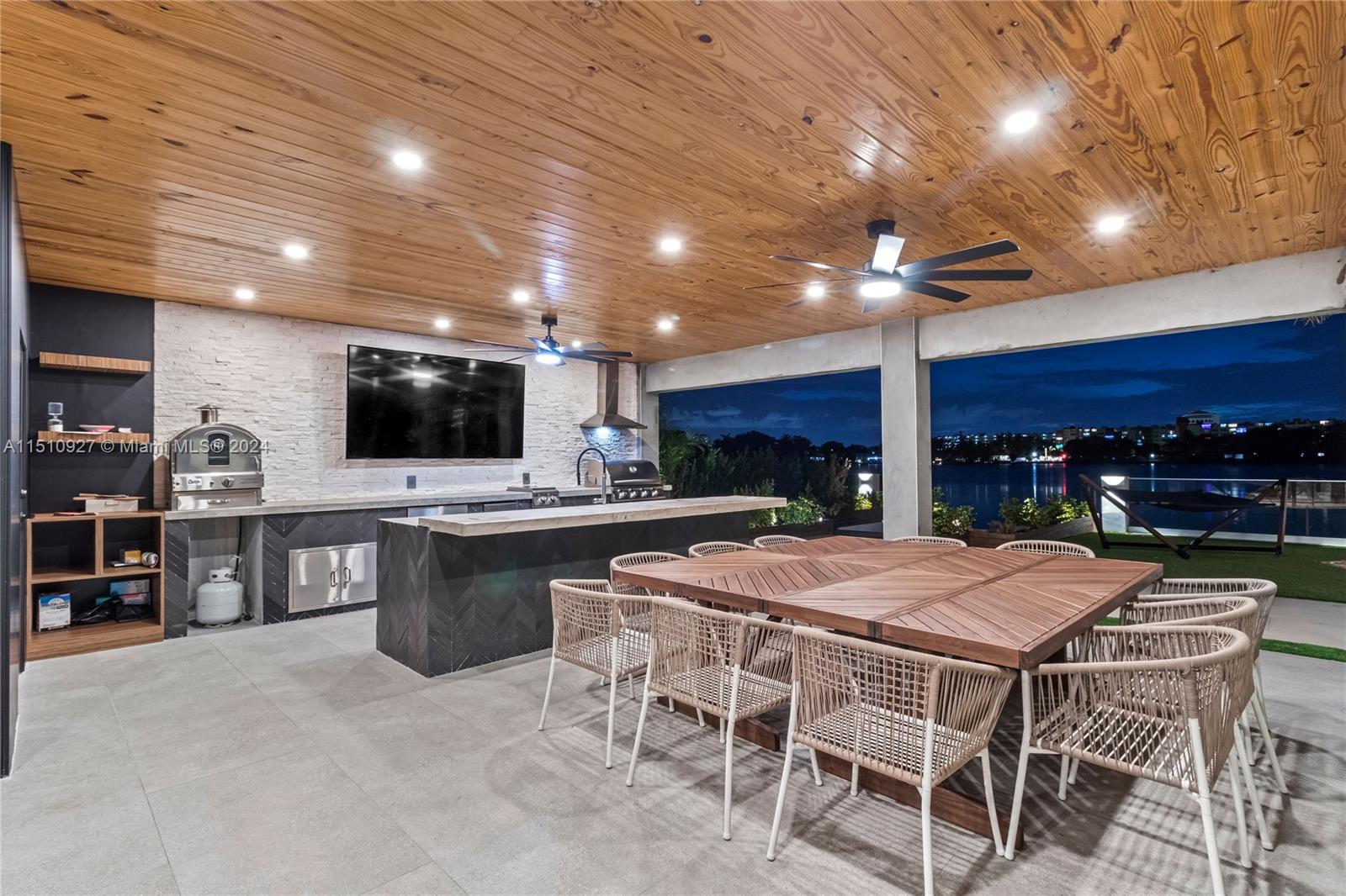 19000 NE 20th Ave, North Miami Beach, Florida 33179, 5 Bedrooms Bedrooms, ,5 BathroomsBathrooms,Residentiallease,For Rent,19000 NE 20th Ave,A11510927