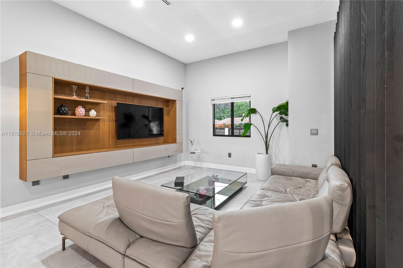19000 NE 20th Ave, North Miami Beach, Florida 33179, 5 Bedrooms Bedrooms, ,5 BathroomsBathrooms,Residentiallease,For Rent,19000 NE 20th Ave,A11510927
