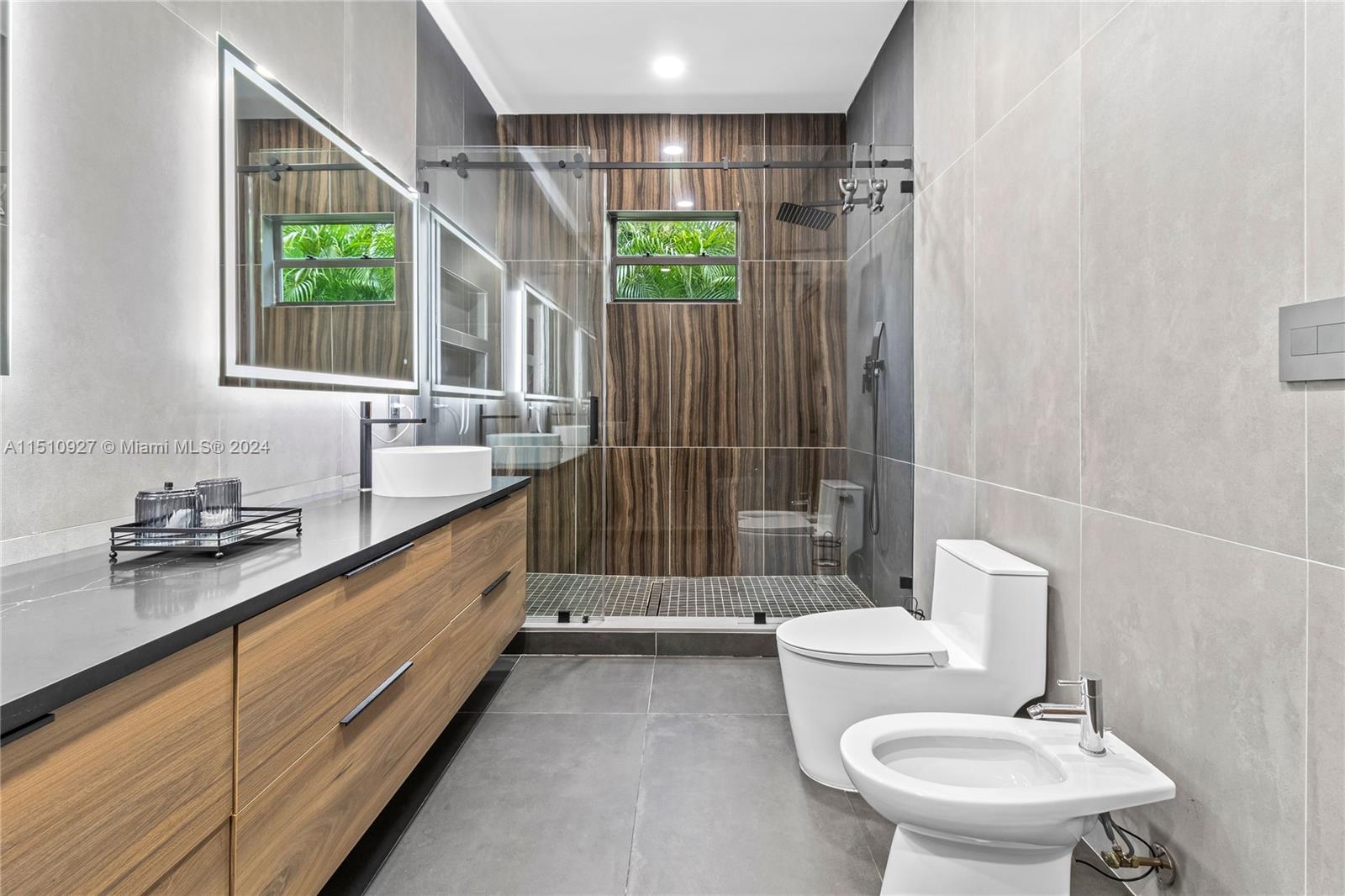 19000 NE 20th Ave, North Miami Beach, Florida 33179, 5 Bedrooms Bedrooms, ,5 BathroomsBathrooms,Residentiallease,For Rent,19000 NE 20th Ave,A11510927