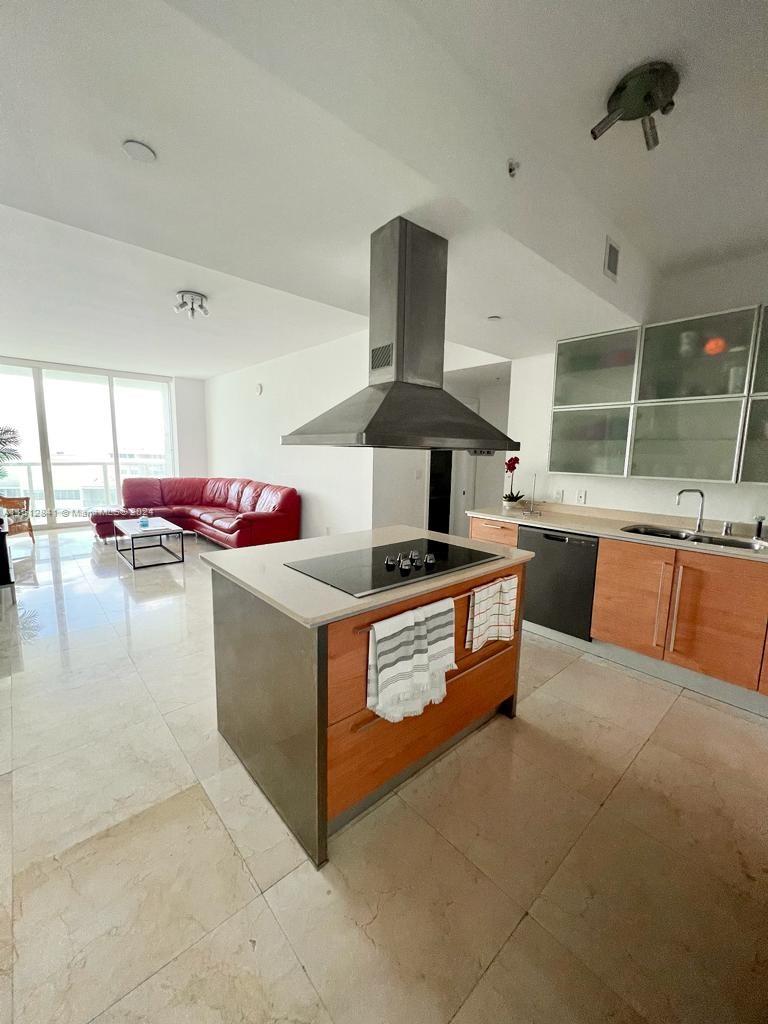 Spectacular furnished apartment with great views in the heart of Brickell. Largest 2b/2.5b with 9' foot ceilings. Marble floors in social areas & wood floors in oversized bedrooms with huge walking closets. Marble baths. European kitchen cabinets + Subzero & Miele appliances. Luxurious Building features roof top pool deck with amazing views, gym, business center, concierge, valet parking, 24 hours security, high speed internet, cable, and much more. Steps away from Mary Brickell Village. Available for 6 months.