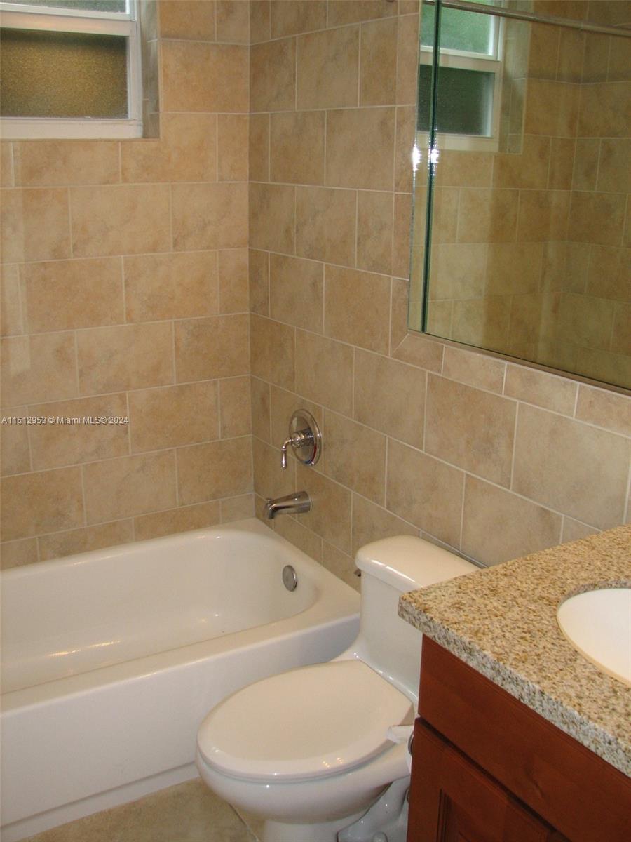 1333 Meridian Ave 13, Miami Beach, Florida 33139, ,1 BathroomBathrooms,Residentiallease,For Rent,1333 Meridian Ave 13,A11512953