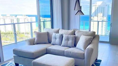 4010 S Ocean Dr R1501, Hollywood, Florida 33019, 2 Bedrooms Bedrooms, ,2 BathroomsBathrooms,Residentiallease,For Rent,4010 S Ocean Dr R1501,A11509696