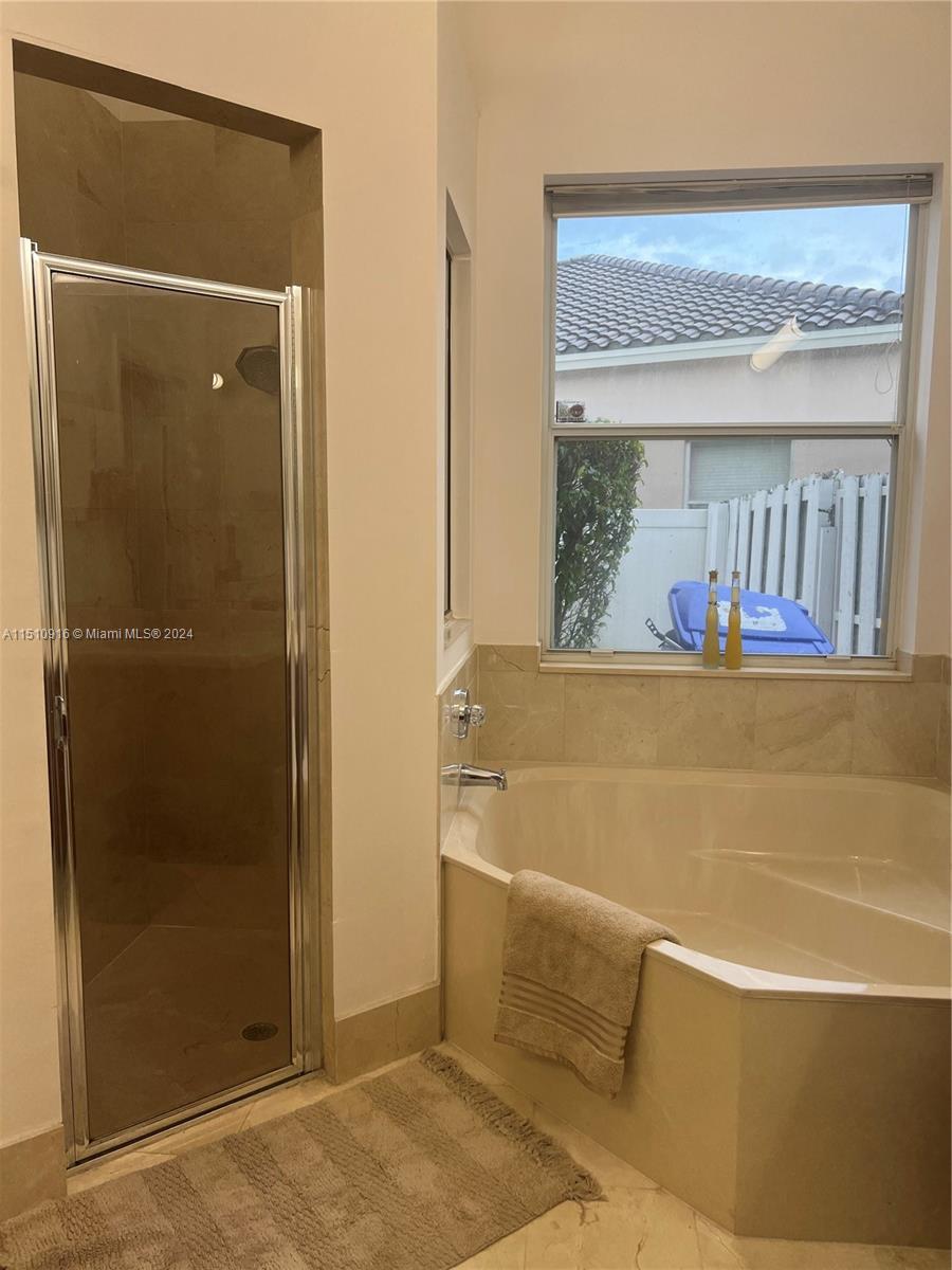 Listing Photo 12