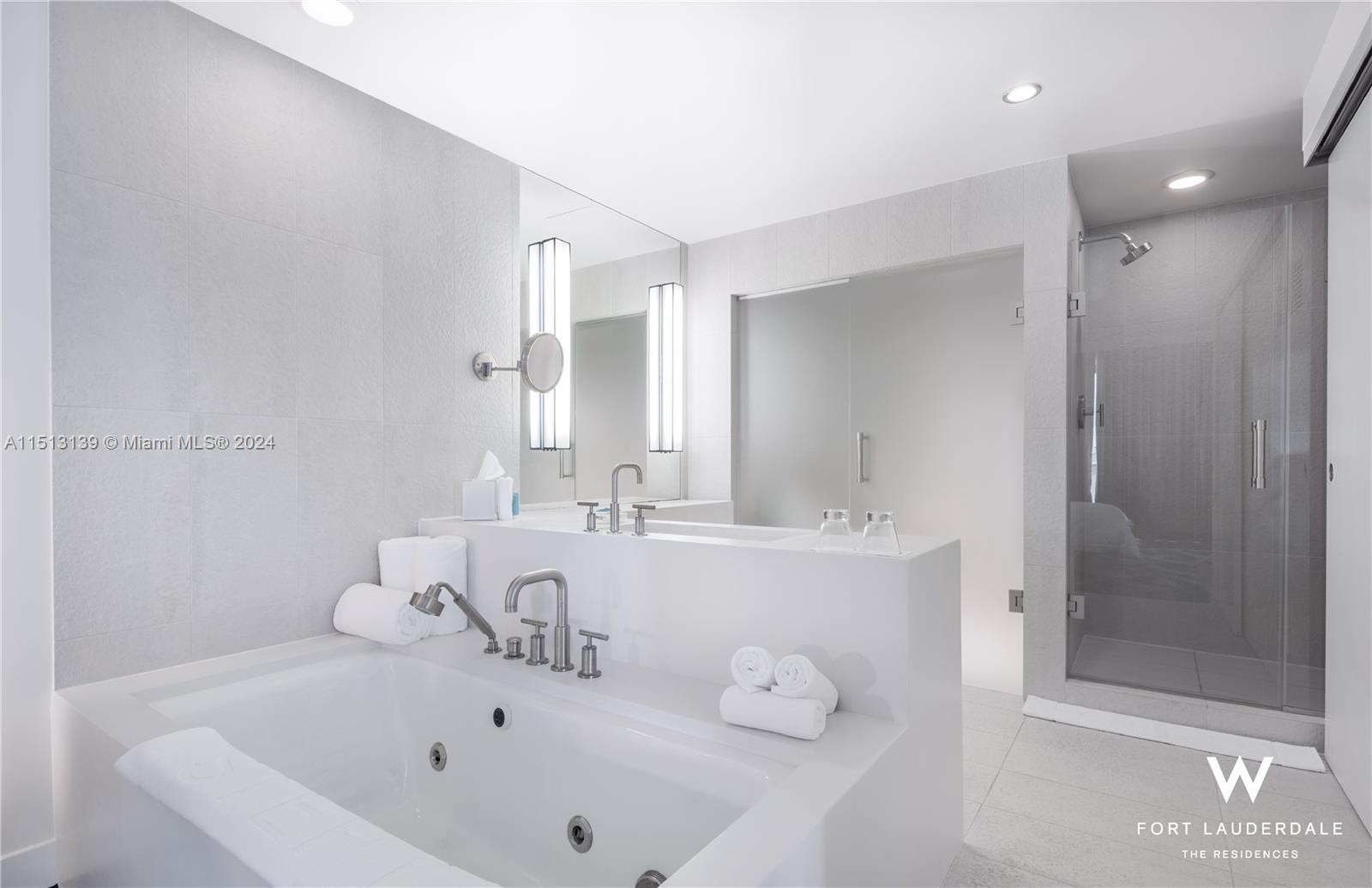 3101 Bayshore Dr 704, Fort Lauderdale, Florida 33304, 2 Bedrooms Bedrooms, ,2 BathroomsBathrooms,Residential,For Sale,3101 Bayshore Dr 704,A11513139
