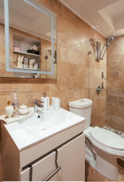 400 Kings Point Dr 1410, Sunny Isles Beach, Florida 33160, 2 Bedrooms Bedrooms, ,2 BathroomsBathrooms,Residential,For Sale,400 Kings Point Dr 1410,A11513171