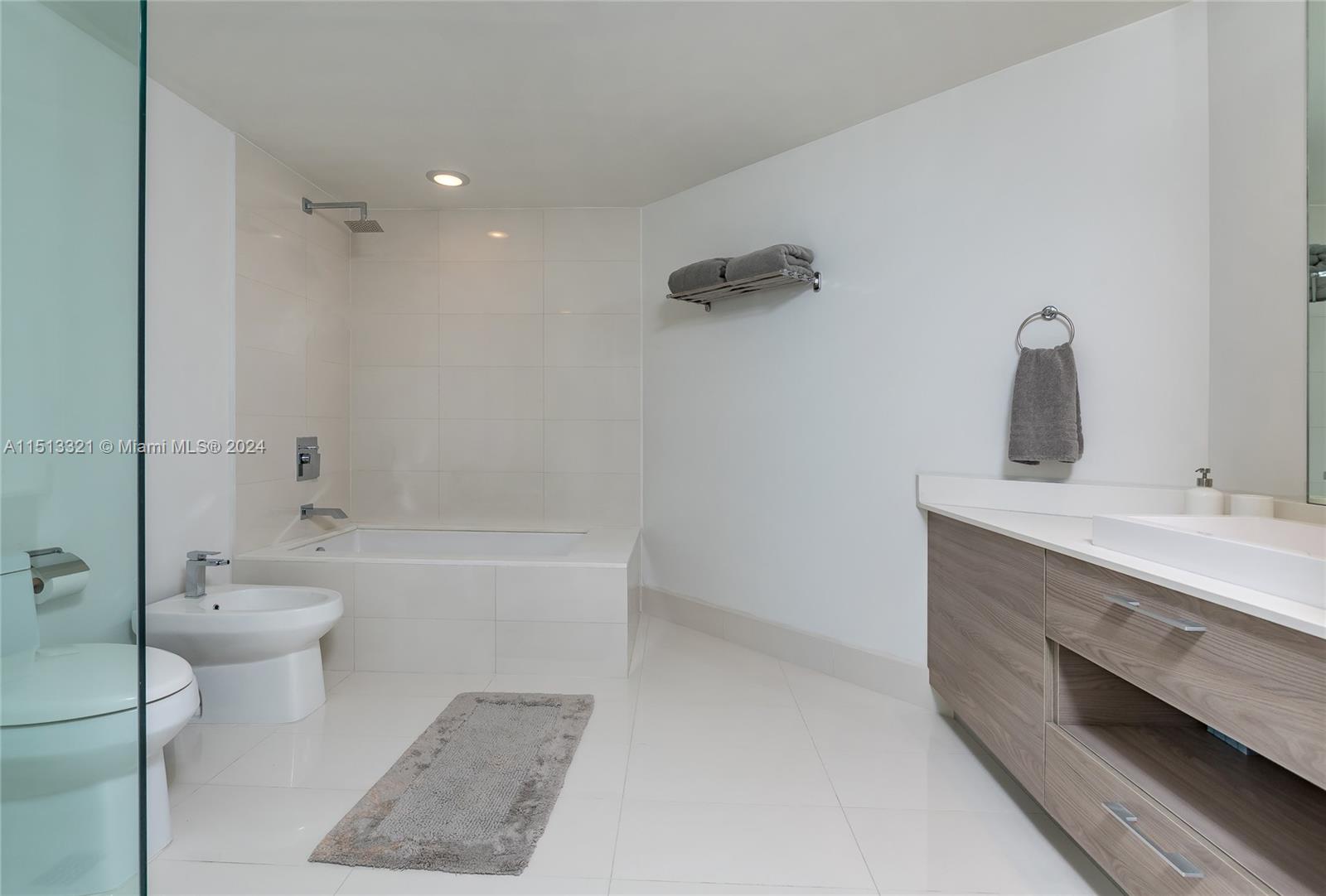 1300 S miami ave 1001, Miami, Florida 33128, 2 Bedrooms Bedrooms, ,2 BathroomsBathrooms,Residential,For Sale,1300 S miami ave 1001,A11513321