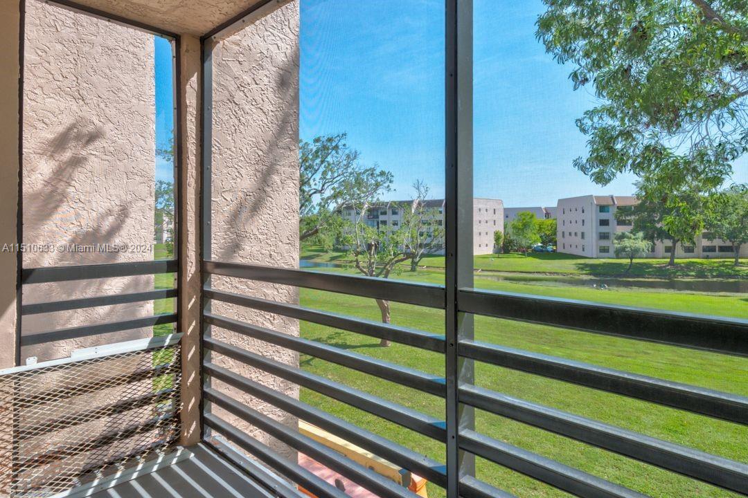 2726 NW 104th Ave 302, Sunrise, Florida 33322, 2 Bedrooms Bedrooms, ,2 BathroomsBathrooms,Residential,For Sale,2726 NW 104th Ave 302,A11510633