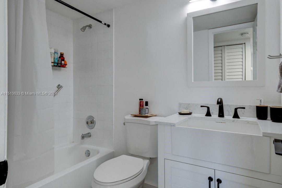 2726 NW 104th Ave 302, Sunrise, Florida 33322, 2 Bedrooms Bedrooms, ,2 BathroomsBathrooms,Residential,For Sale,2726 NW 104th Ave 302,A11510633